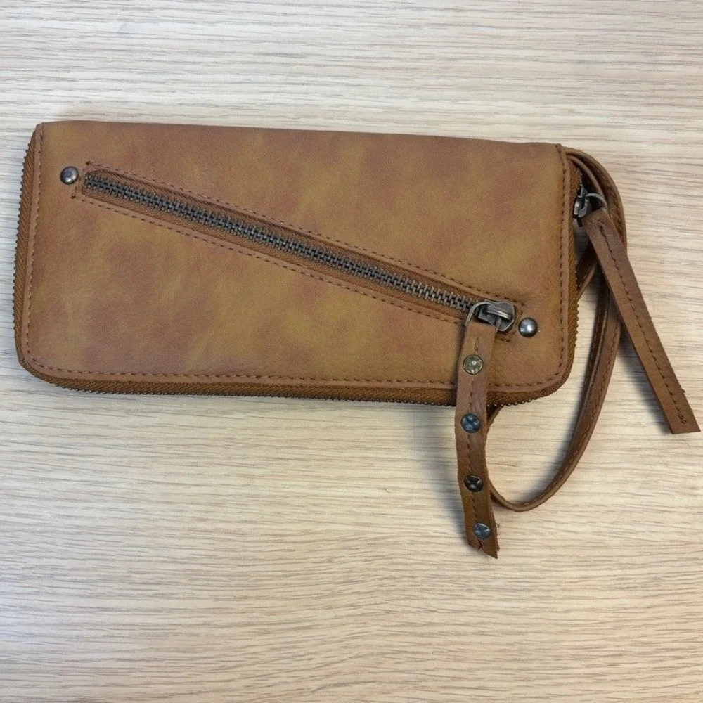 Free People Vegan Leather Wristlet Wallet Tan Brown Zip Around Studded Clutch‎